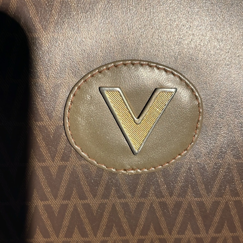 Valentino Clutch - Picture 9 of 17